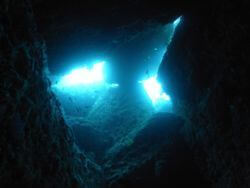 南伊豆のダイビングポイント妻良の洞窟