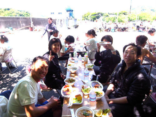南伊豆のダイビングポイント神子元水中クリーン作戦、みんなで昼食！